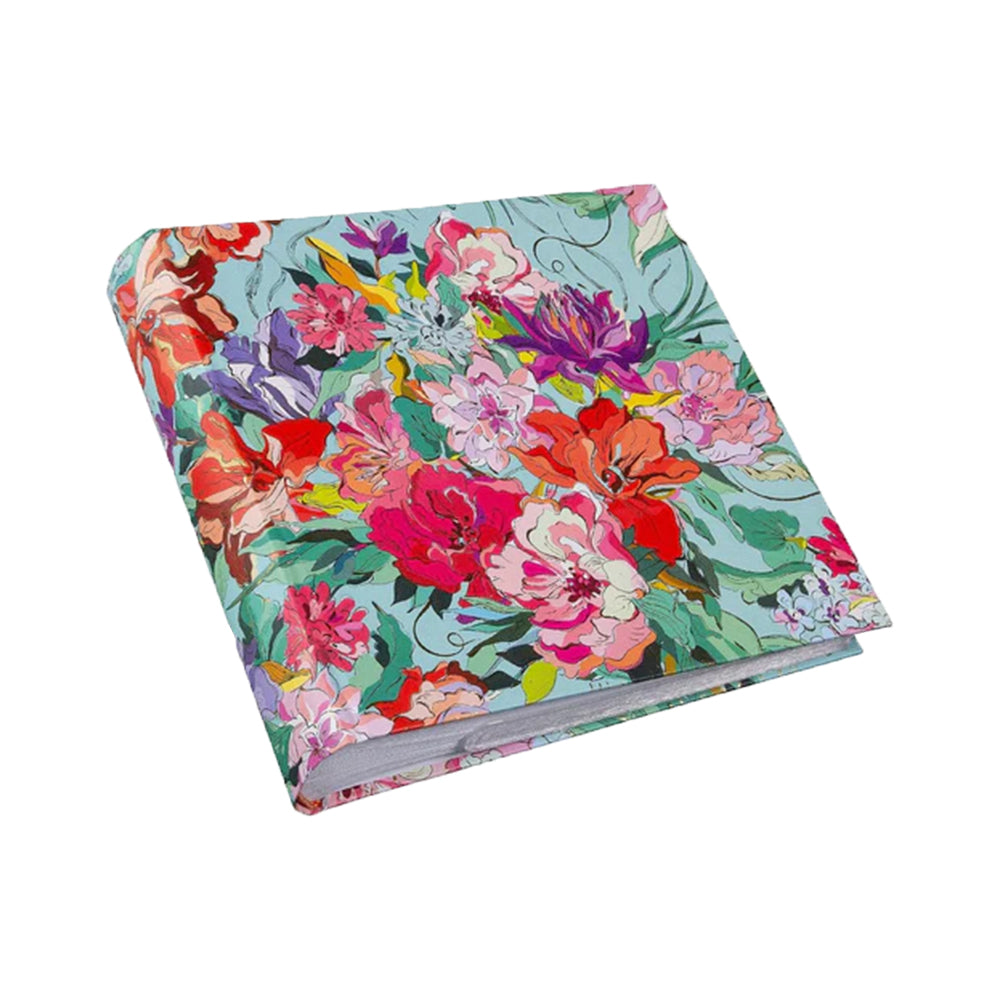 Velvet Bloom-albummet liggende med dekorativt blomstermotiv