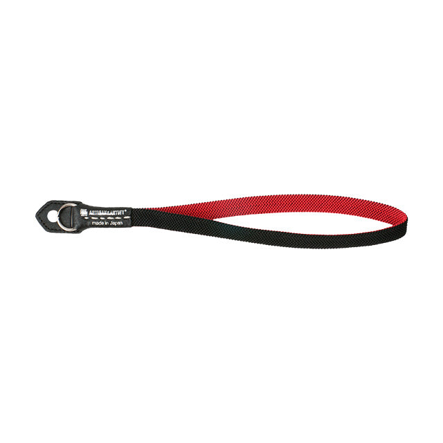 ARTISAN & ARTIST ACAM-313N Silk Camera Hand Strap Sort / Rød