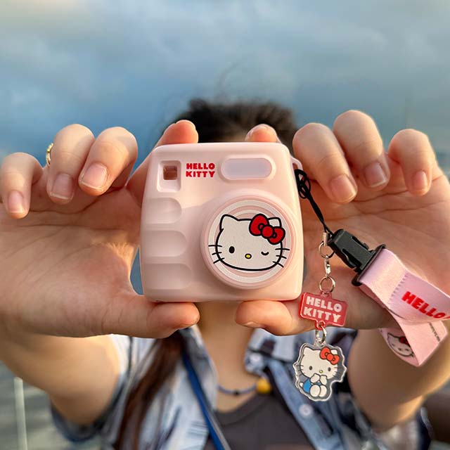 YASHICA x Hello Kitty Mini Digital Kamera Pink