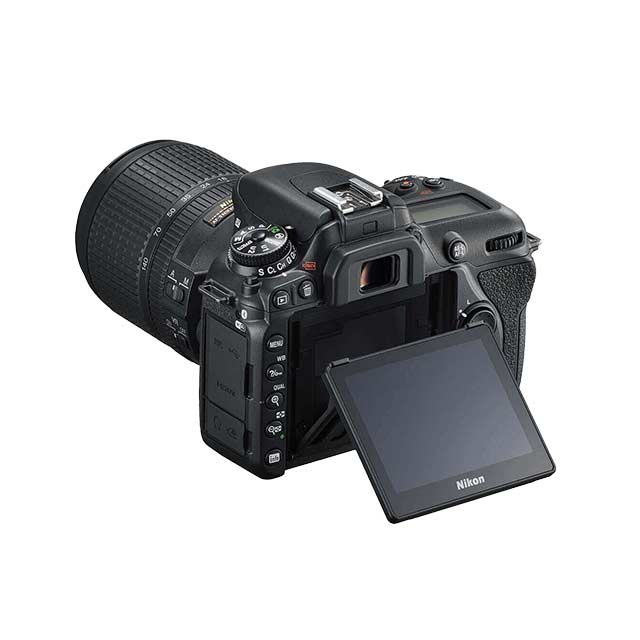 Nikon D7500 + 18-140mm VR Kit