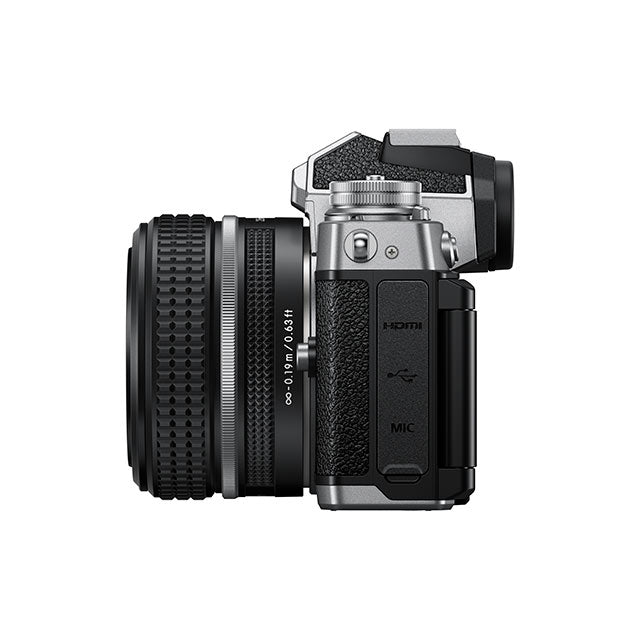 Nikon Z fc + NIKKOR Z 28mm F/2.8 SE