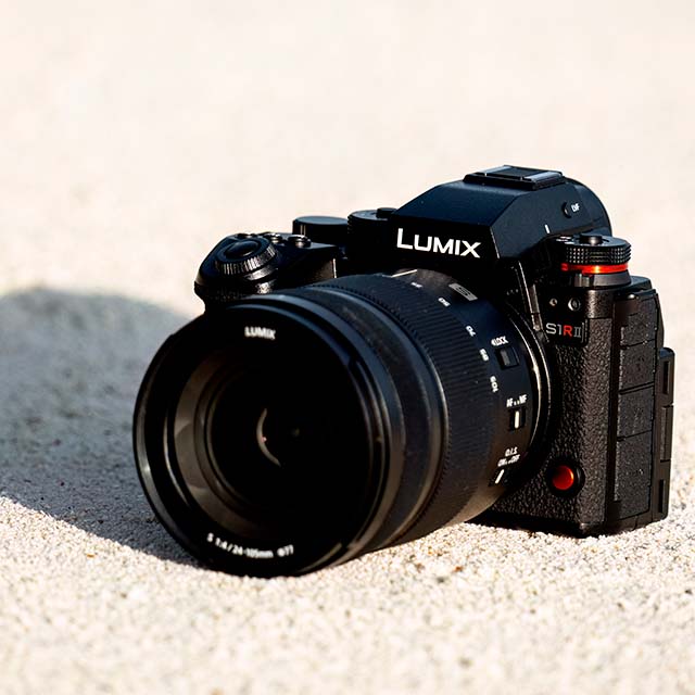 Panasonic Lumix S1RII Hus + 24-105mm F/4