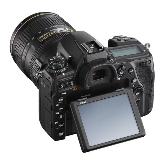 Nikon D780 + 24-120mm F/4 G ED VR Kit