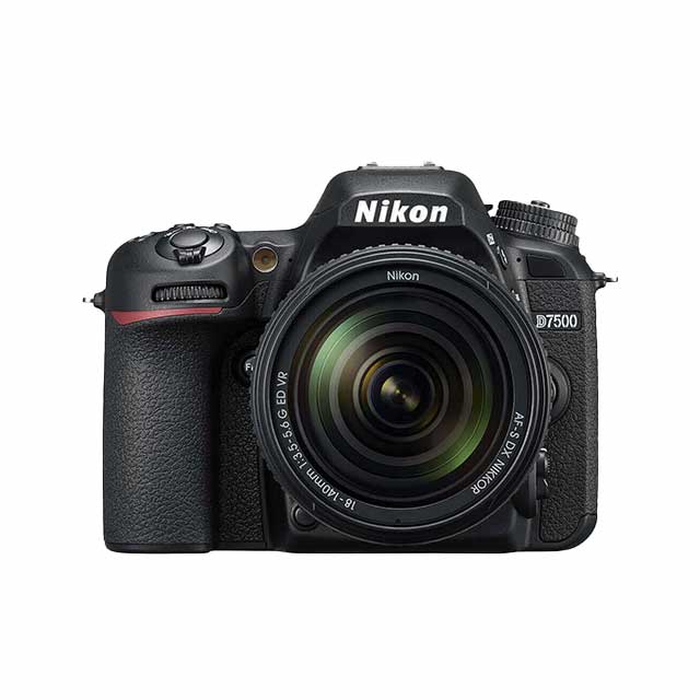 Nikon D7500 + 18-140mm VR Kit