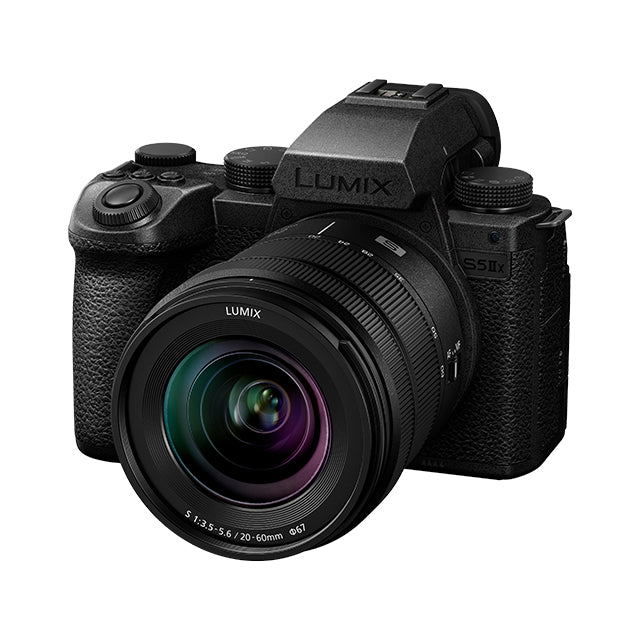 Panasonic Lumix S5 IIx + 20-60mm F/3.5-5.6