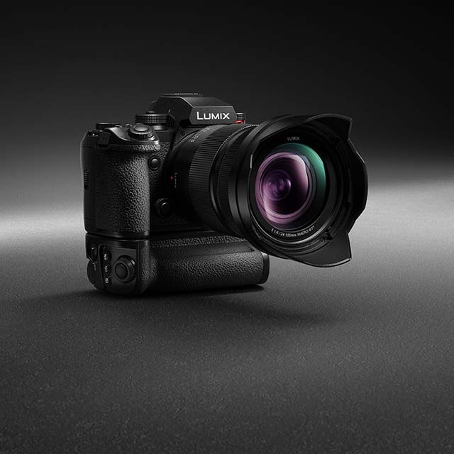 Panasonic Lumix S1RII Hus + 24-105mm F/4 