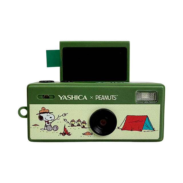 YASHICA Funtastic Keychain Camera Snoopy's Summit